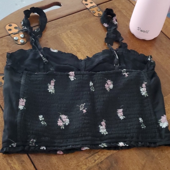 Abercrombie and Fitch Printed Crop Cami - small - Picture 3 of 6